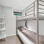 Апартаменты Great 2 Bedroom Near Arctic Cathedral *
