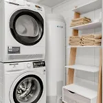 Апартаменты Great 2 Bedroom Near Arctic Cathedral