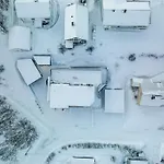 Great 2 Bedroom Near Arctic Cathedral Апартаменты *