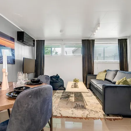 아파트 Great 2 Bedroom Near Arctic Cathedral