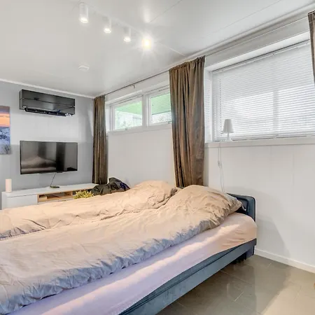 Great 2 Bedroom Near Arctic Cathedral