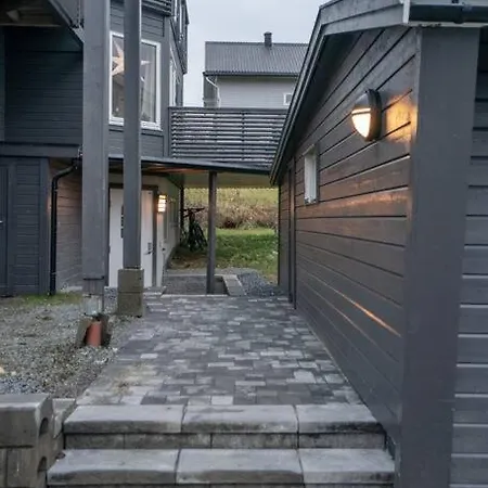 Great 2 Bedroom Near Arctic Cathedral * 트롬쇠