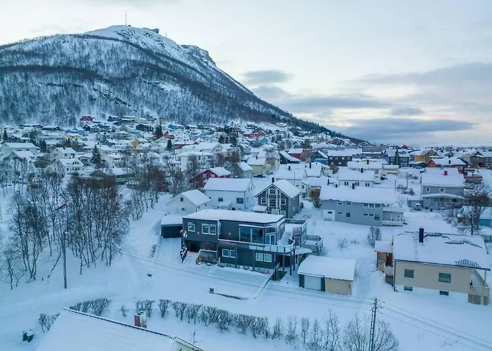 Great 2 Bedroom Near Arctic Cathedral * トロムソ